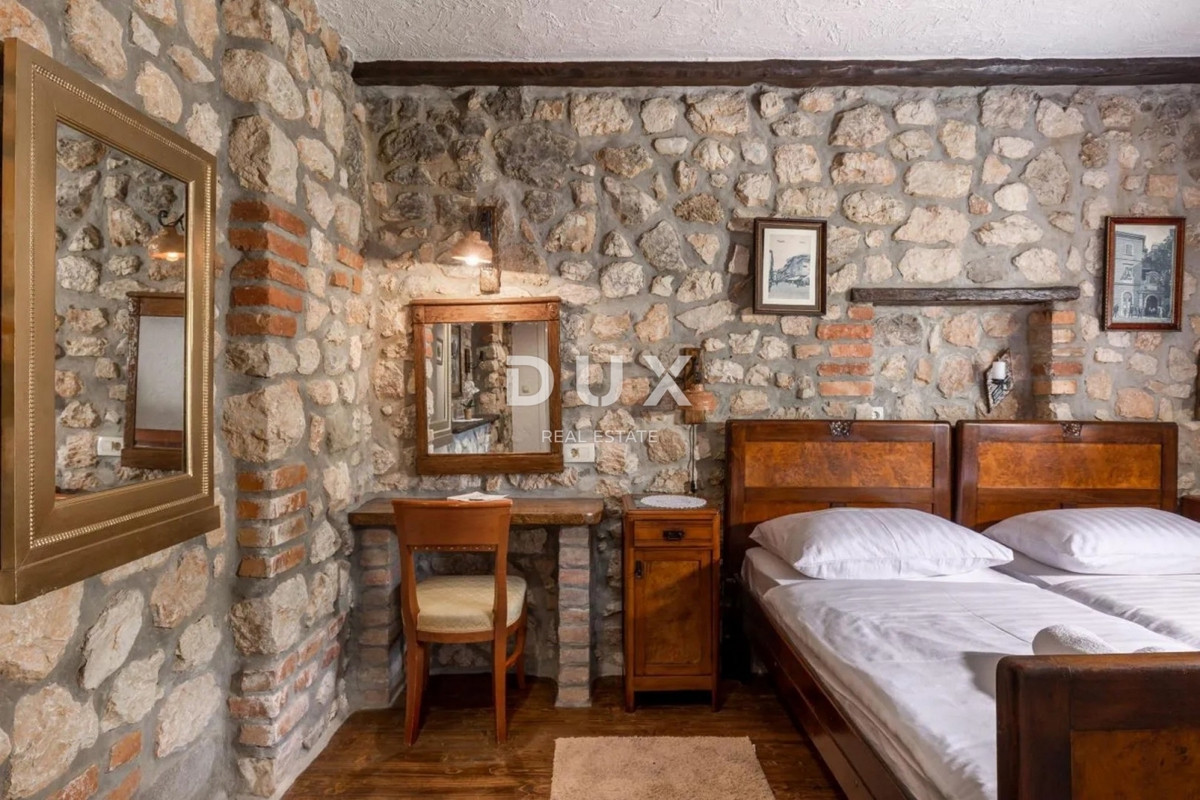 NOVI VINODOL, DRIVENIK - Kamnita vila vrhunskega udobja v mirni oazi, 230 m2