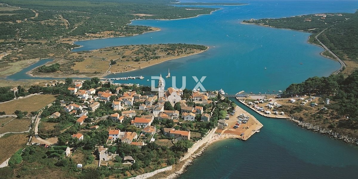 MALI LOŠINJ - Vikend parcela - 300 m OD MORJA!!