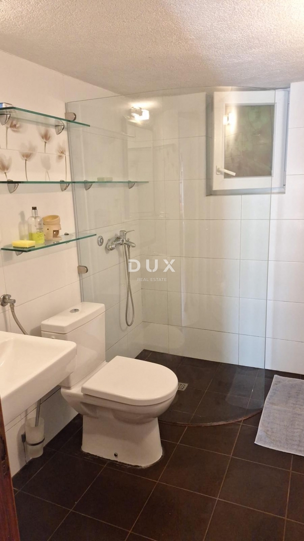 ISTRA, LIŽNJAN – Očarljiva vrstna hiša