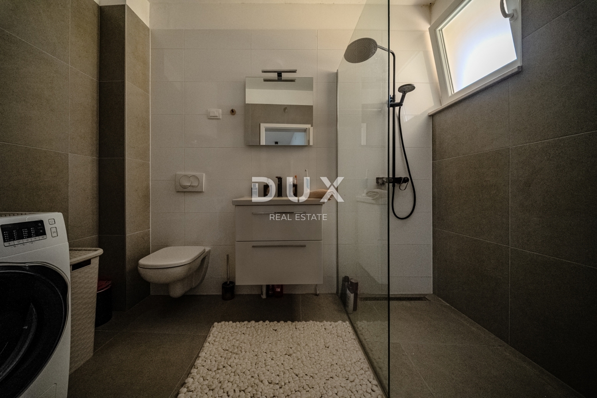 ISTRA, NOVIGRAD - Moderna hiša s pogledom na morje