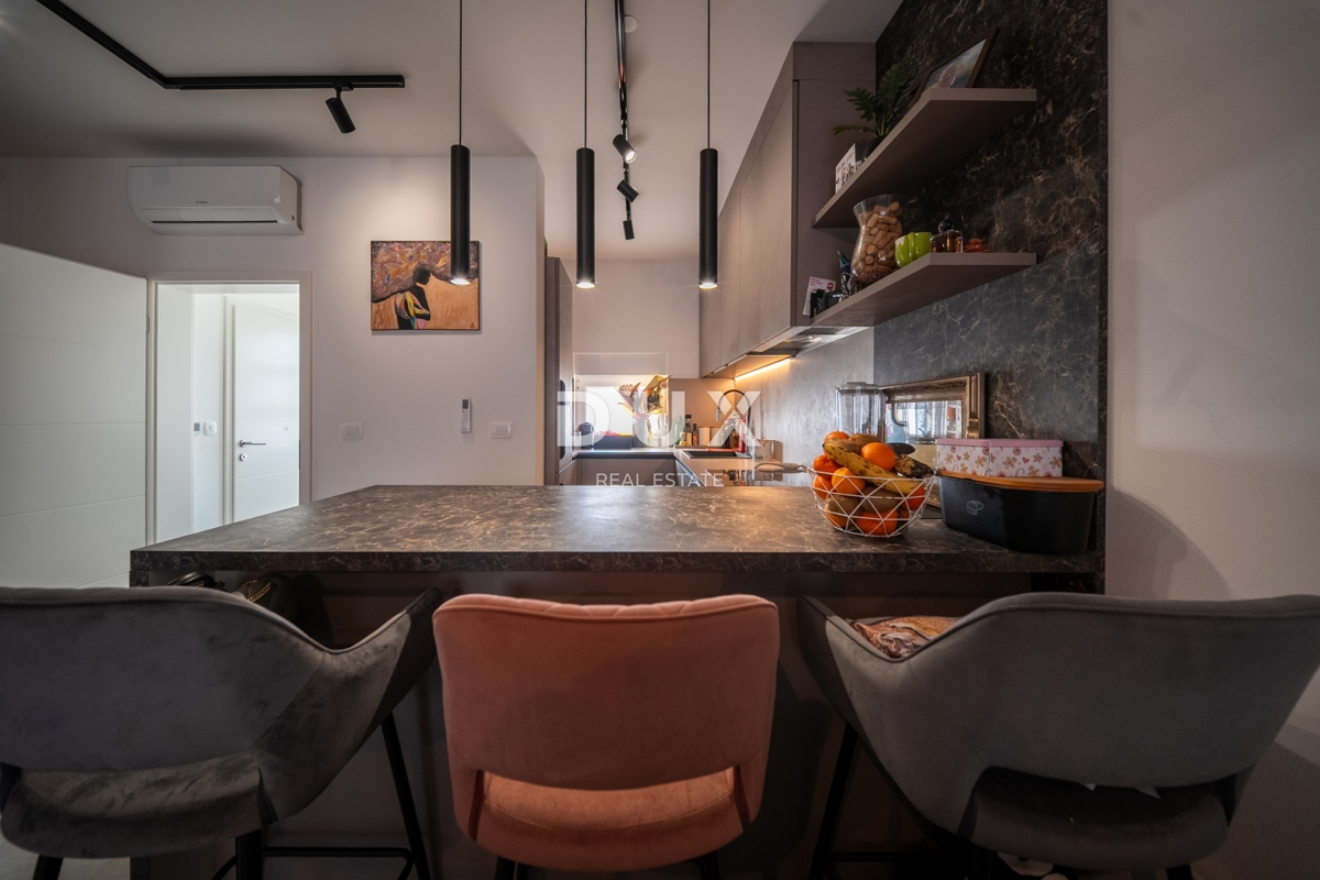 ISTRA, NOVIGRAD - Moderna hiša s pogledom na morje