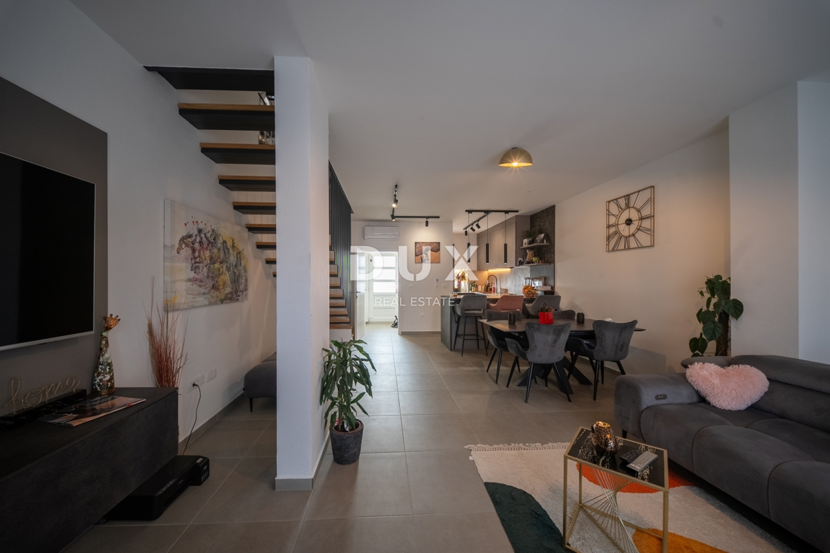 ISTRA, NOVIGRAD - Moderna hiša s pogledom na morje