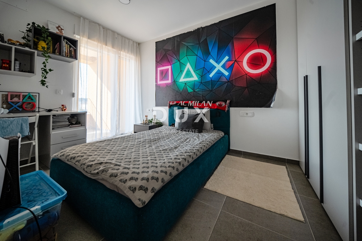 ISTRA, NOVIGRAD - Moderna hiša s pogledom na morje