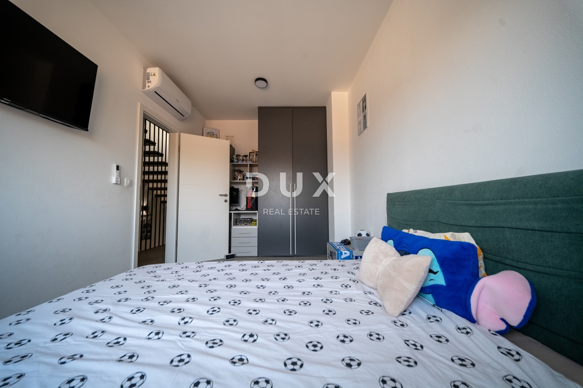 ISTRA, NOVIGRAD - Moderna hiša s pogledom na morje