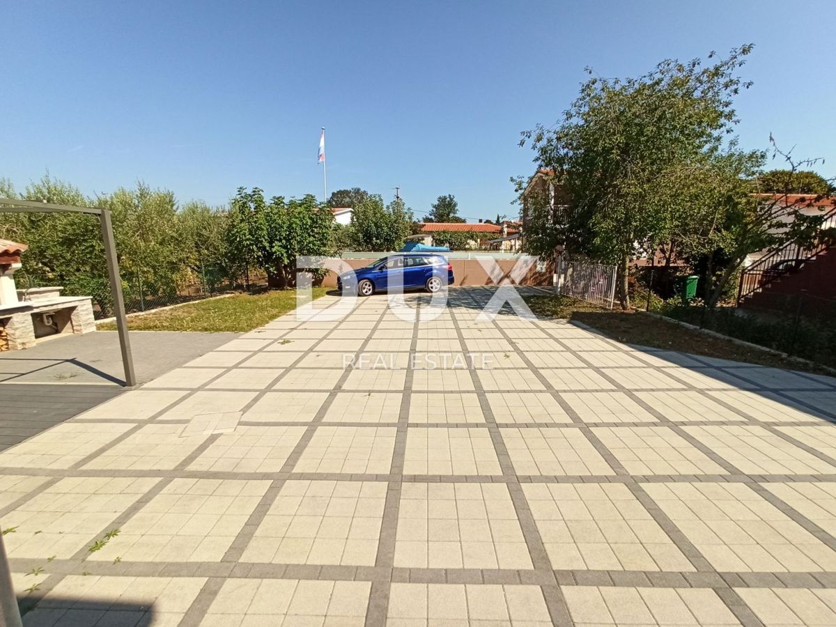 ISTRA, PULA - Obnovljena družinska hiša na mirni lokaciji