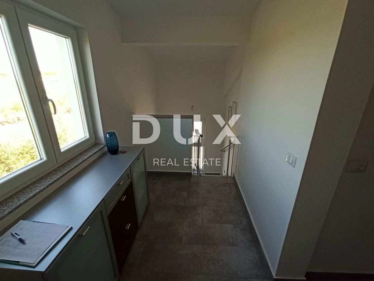 ISTRA, PULA - Obnovljena družinska hiša na mirni lokaciji