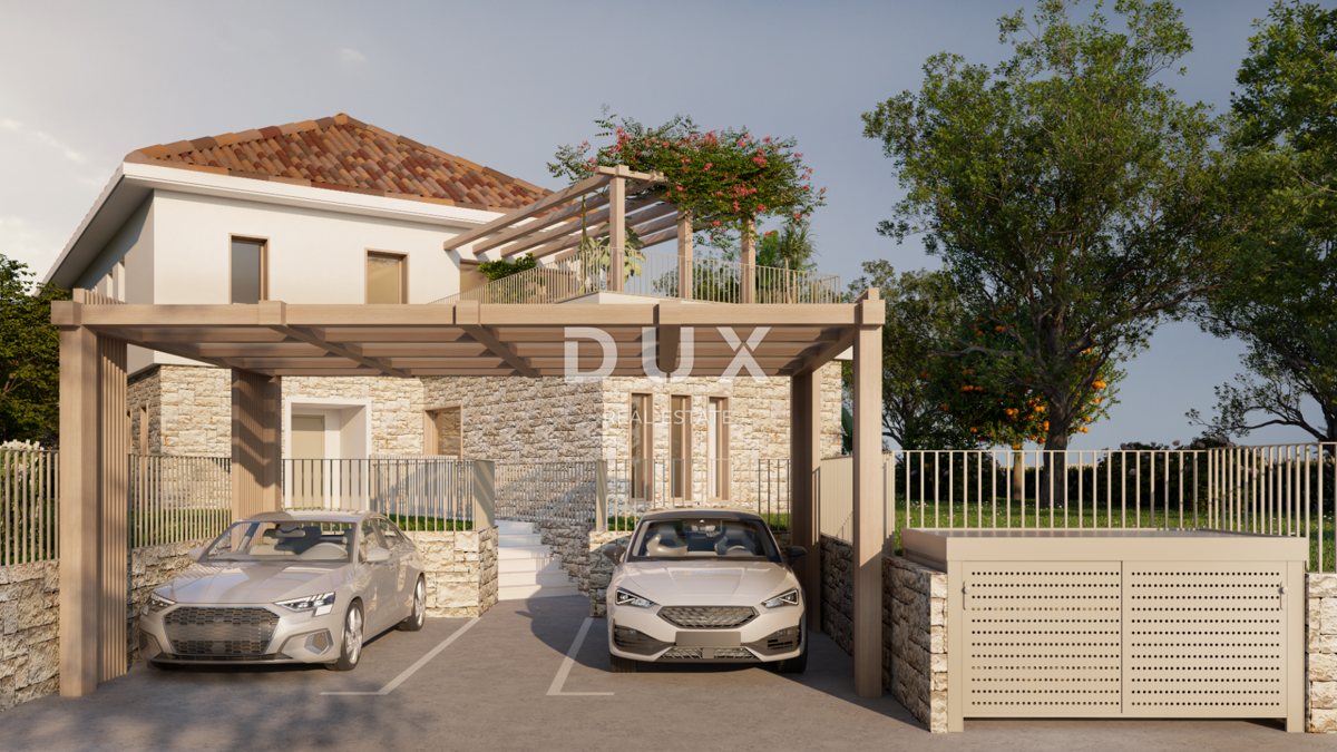 ISTRA, POREČ - Tri parcele z gradbenim dovoljenjem