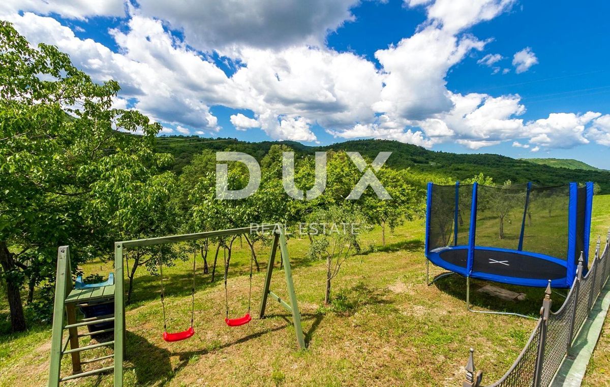 ISTRA, MOTOVUN - Rustikalna hiša z bazenom