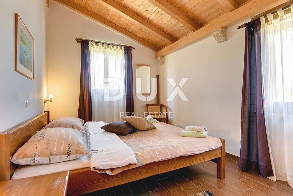 ISTRA, MOTOVUN - Rustikalna hiša z bazenom