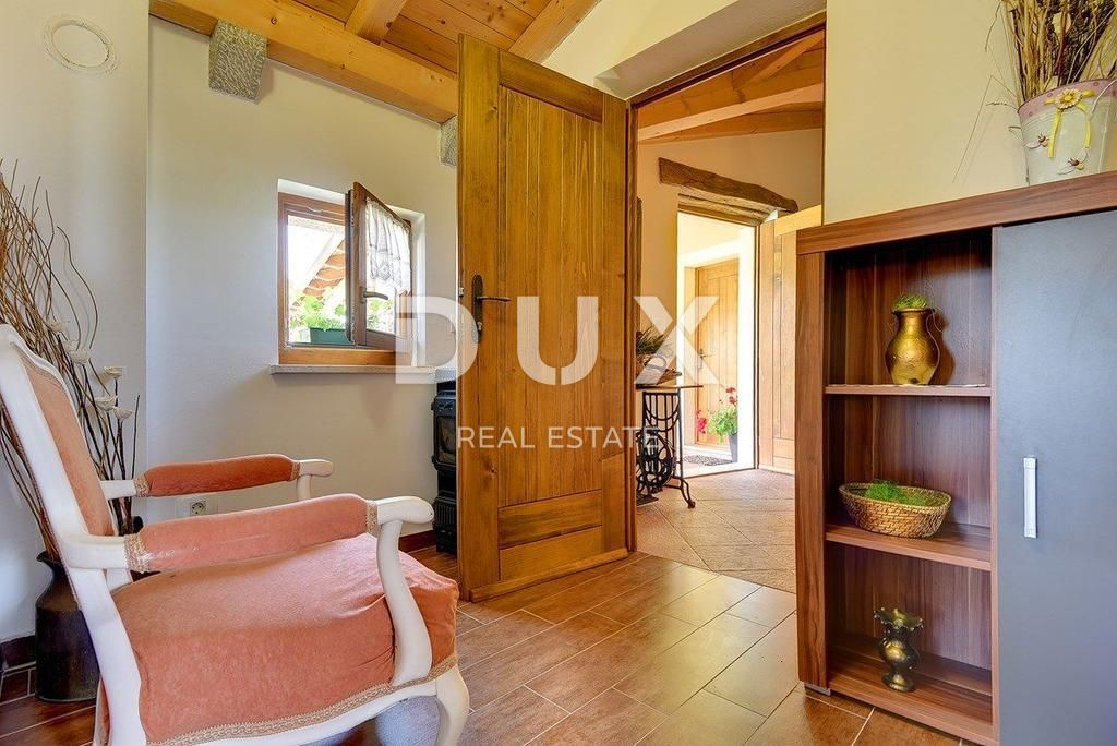 ISTRA, MOTOVUN - Rustikalna hiša z bazenom