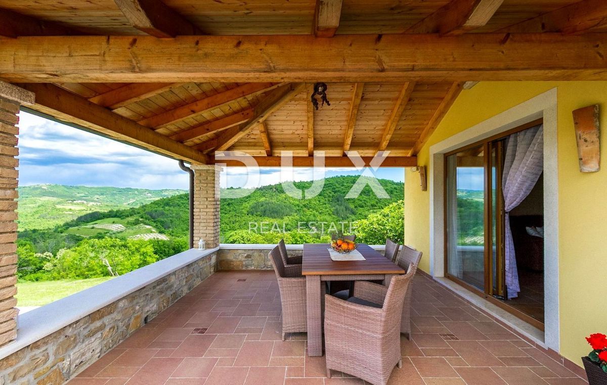 ISTRA, MOTOVUN - Rustikalna hiša z bazenom