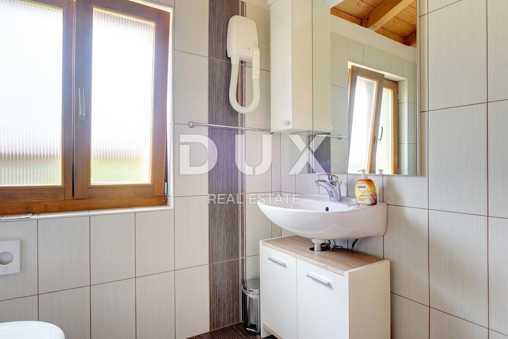 ISTRA, MOTOVUN - Rustikalna hiša z bazenom