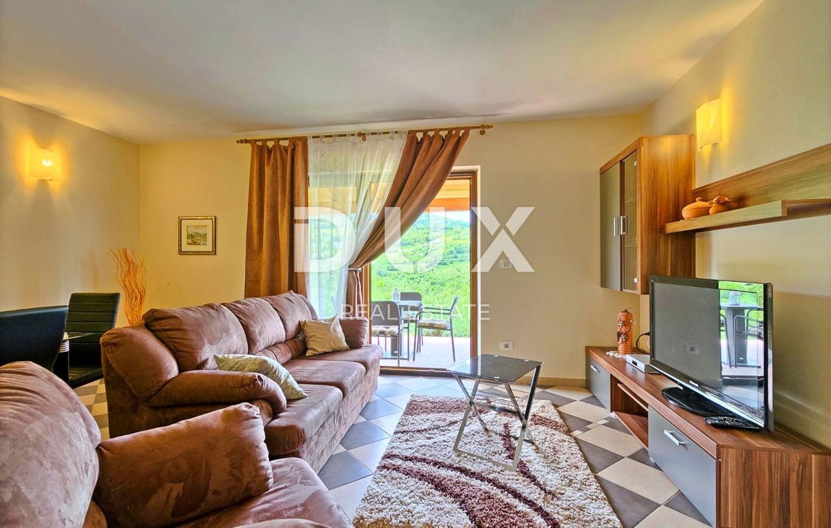 ISTRA, MOTOVUN - Rustikalna hiša z bazenom