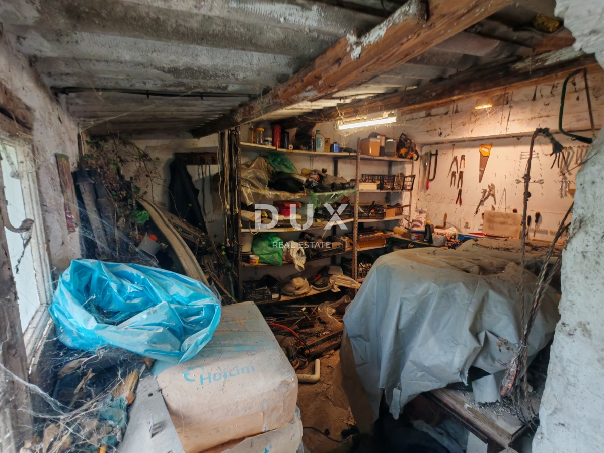 ISTRA, PULA - Hiša z investicijskim potencialom