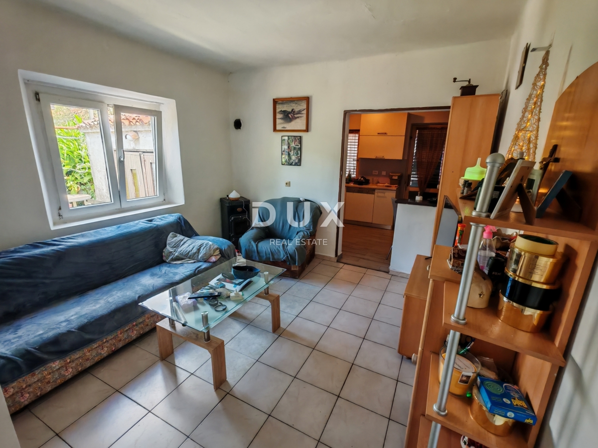 ISTRA, PULA - Hiša z investicijskim potencialom