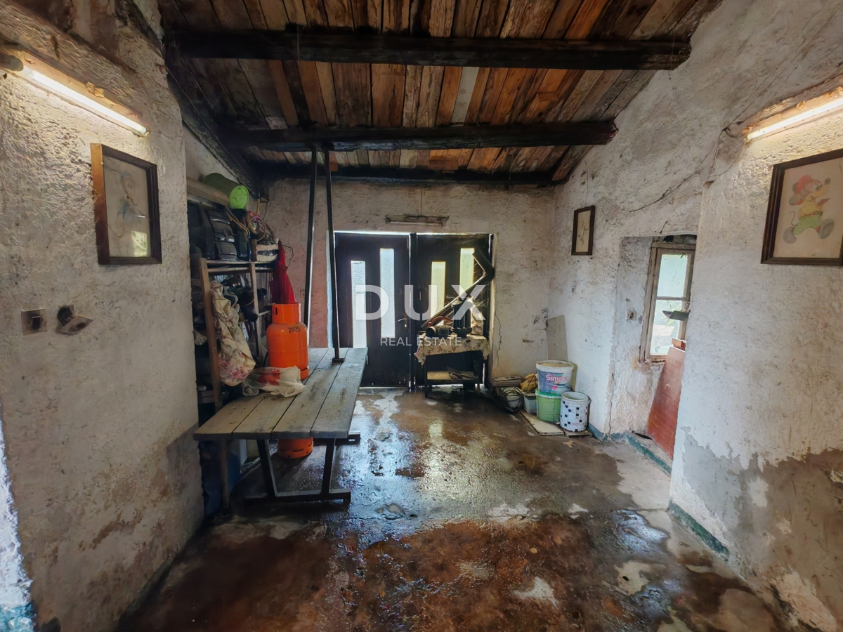 ISTRA, PULA - Hiša z investicijskim potencialom