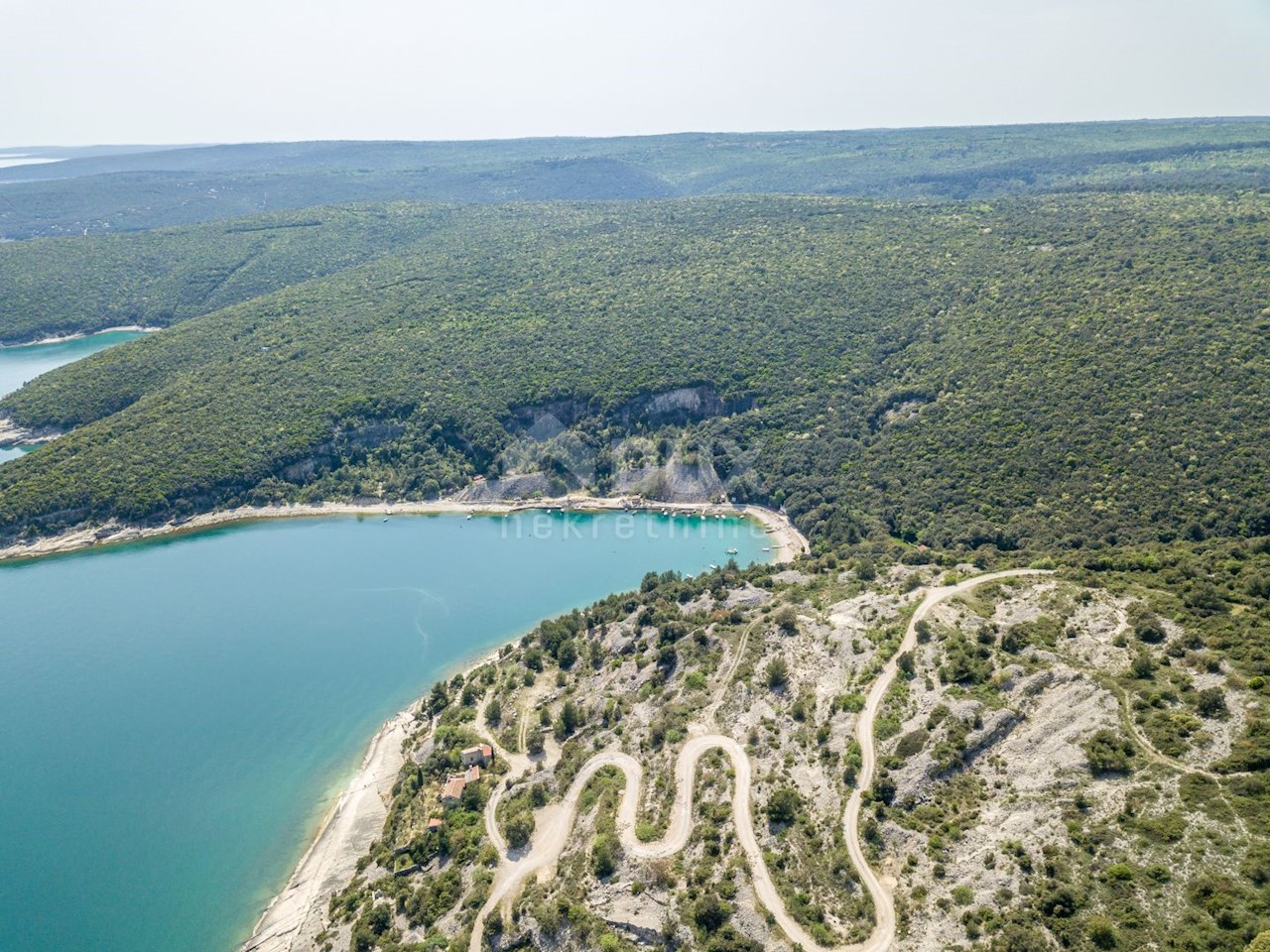 ISTRA, RAKALJ - Zemljišče turistične namene, 1. red do morja