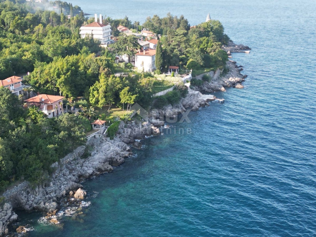 OPATIJA, MEDVEJA - zazidljivo zemljišče 1. VRSTI DO MORJA!!! 2350m2 za hotel/ boutique hotel/ motel/ apartmaje/ vile/ hiše za najem - počitnice z bazenom