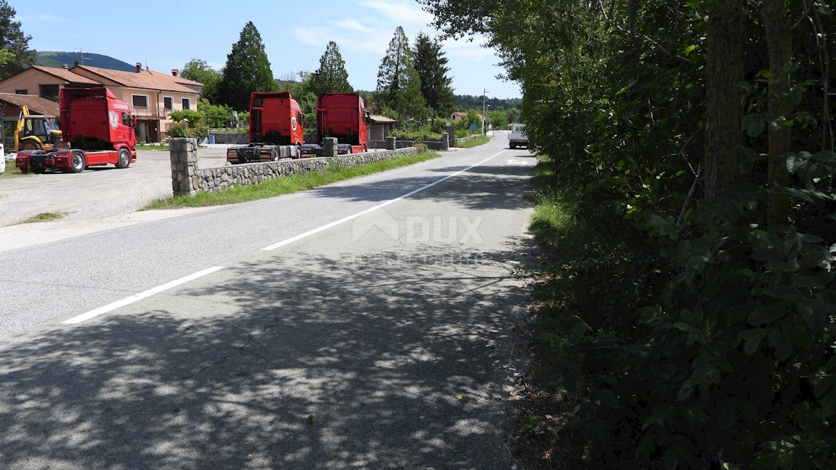 MATULJI, JURDANI, RUPA - gradbeno zemljišče 9000m2 z ZAZID. DOVOLJENJE za halo in poslovno stanovanjski objekt