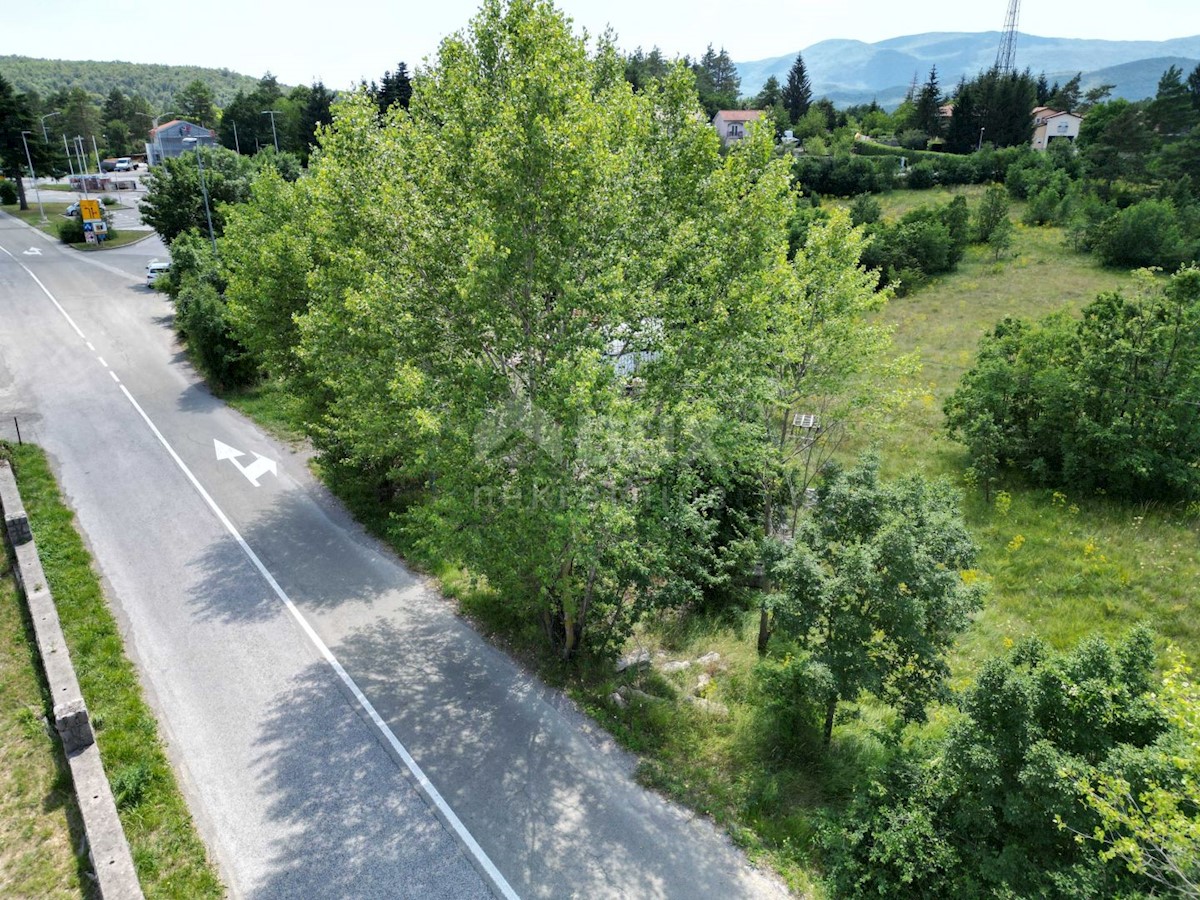 MATULJI, JURDANI, RUPA - gradbeno zemljišče 9000m2 z ZAZID. DOVOLJENJE za halo in poslovno stanovanjski objekt