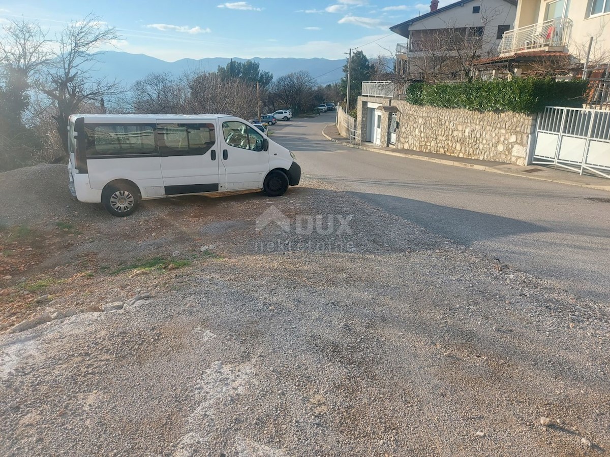 RIJEKA, KOZALA, BRAŠĆINE - gradbeno zemljišče 1800m2 s pogledom na morje za stanovanjsko gradnjo/vilo