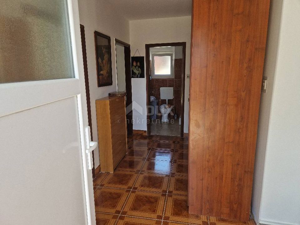 RIJEKA, GROBNIK - SAMOSTOJNA HIŠA V 2 NADSTROPJIH!!!