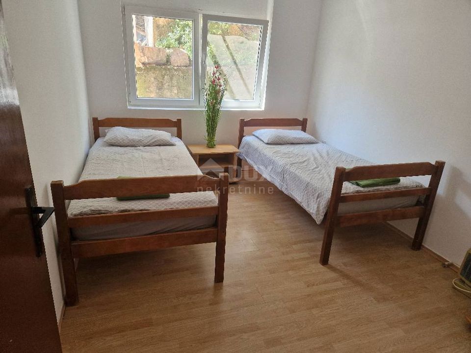 RIJEKA, GROBNIK - SAMOSTOJNA HIŠA V 2 NADSTROPJIH!!!
