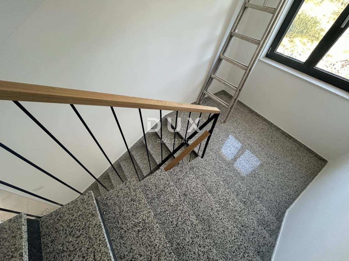 PRIMOŠTEN, DOLAC - Stanovanje v novogradnji s čudovitim pogledom na morje!