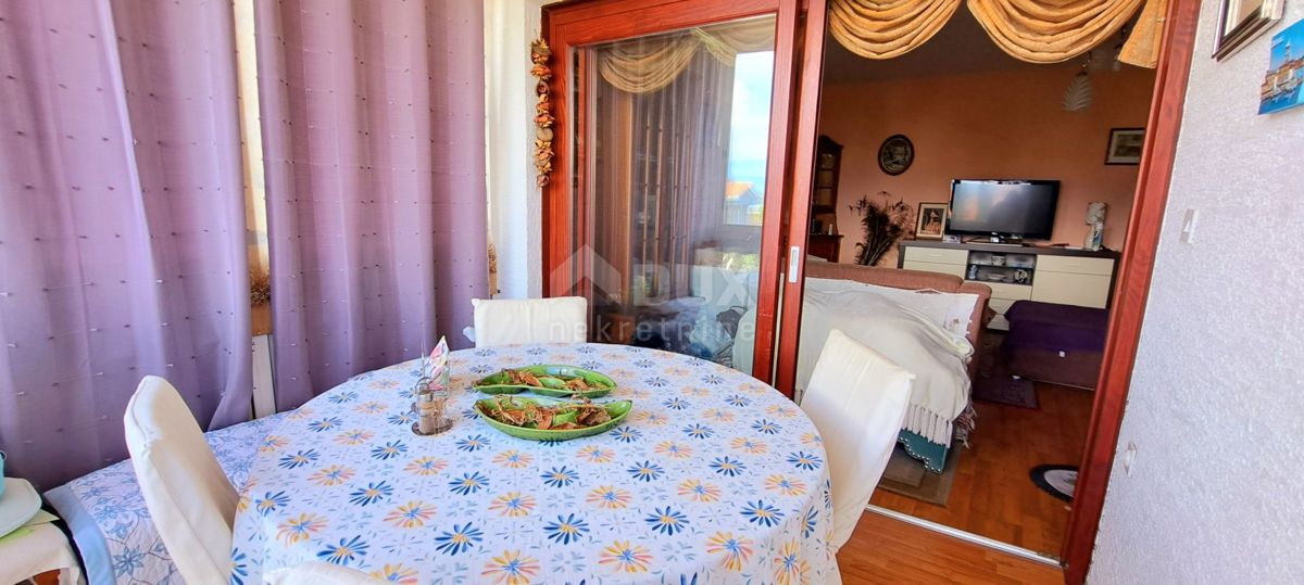 OTOK KRK, MALINSKA - lep enosoben apartma 350 m od morja