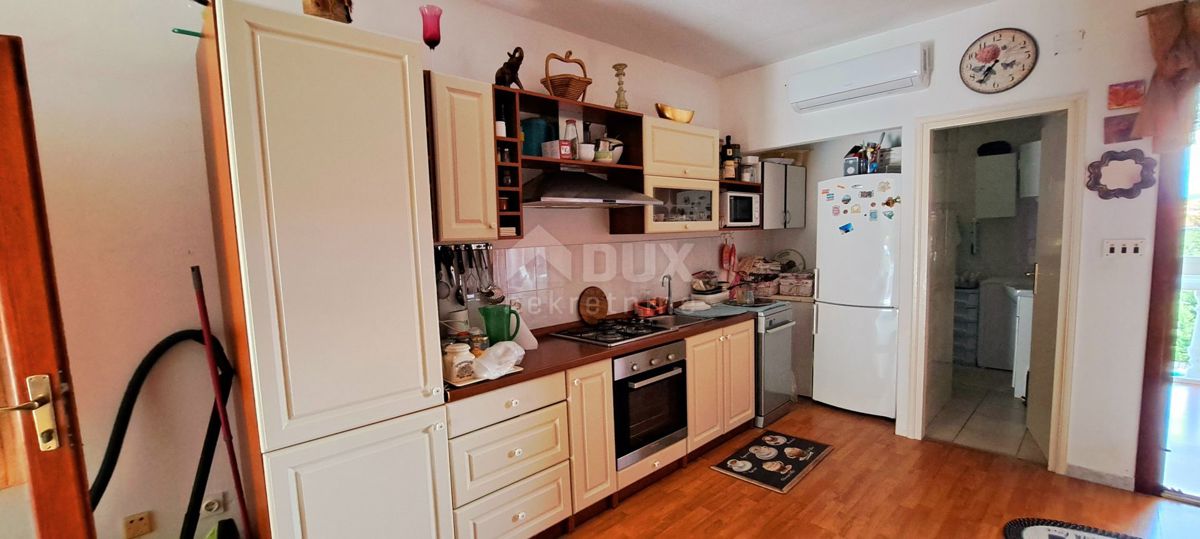 OTOK KRK, MALINSKA - lep enosoben apartma 350 m od morja