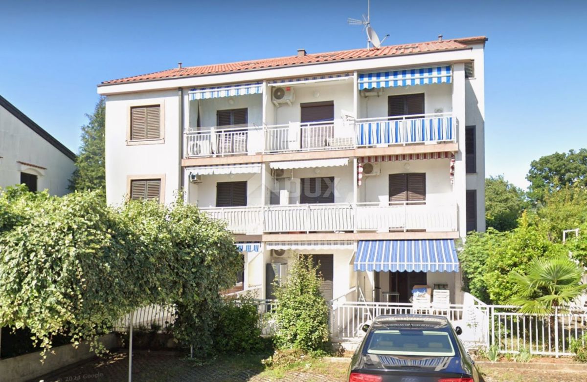 OTOK KRK, MALINSKA - apartma 20m2 z balkonom v neposredni bližini plaže 