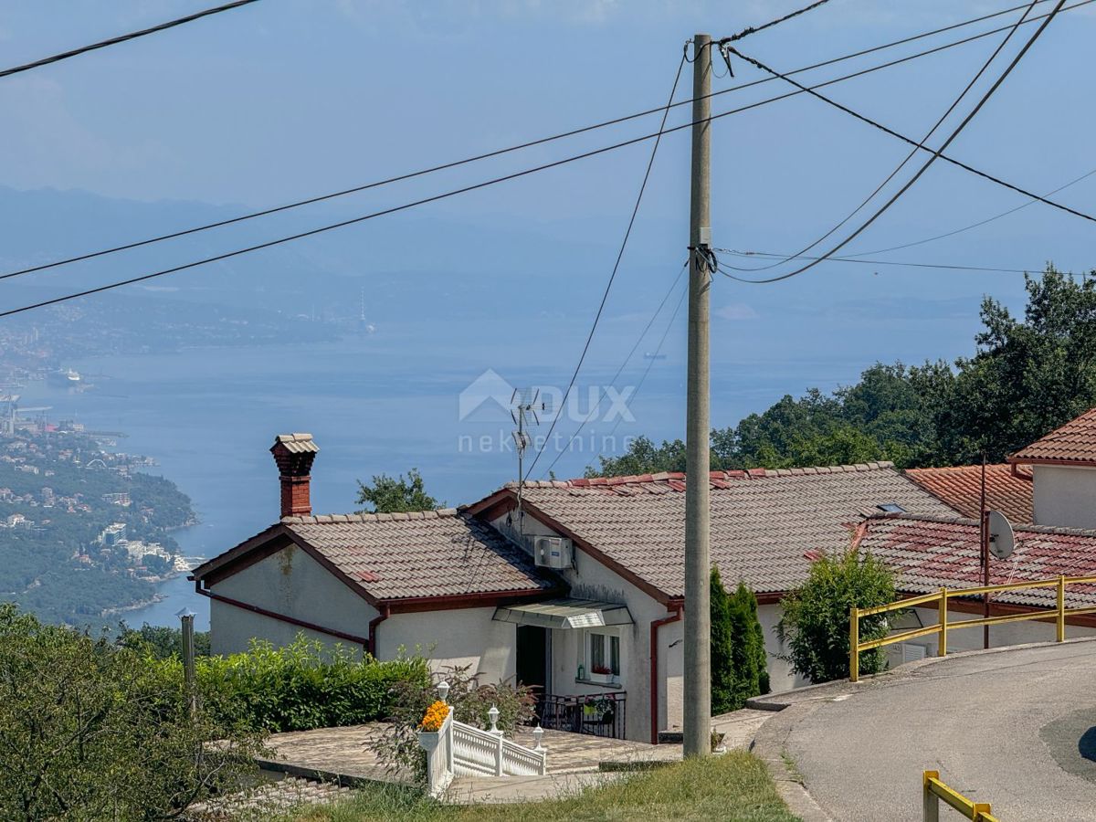 OPATIJA, RUKAVAC - gradbeno zemljišče z legalizirano hišo, pogled na morje, mirna lokacija