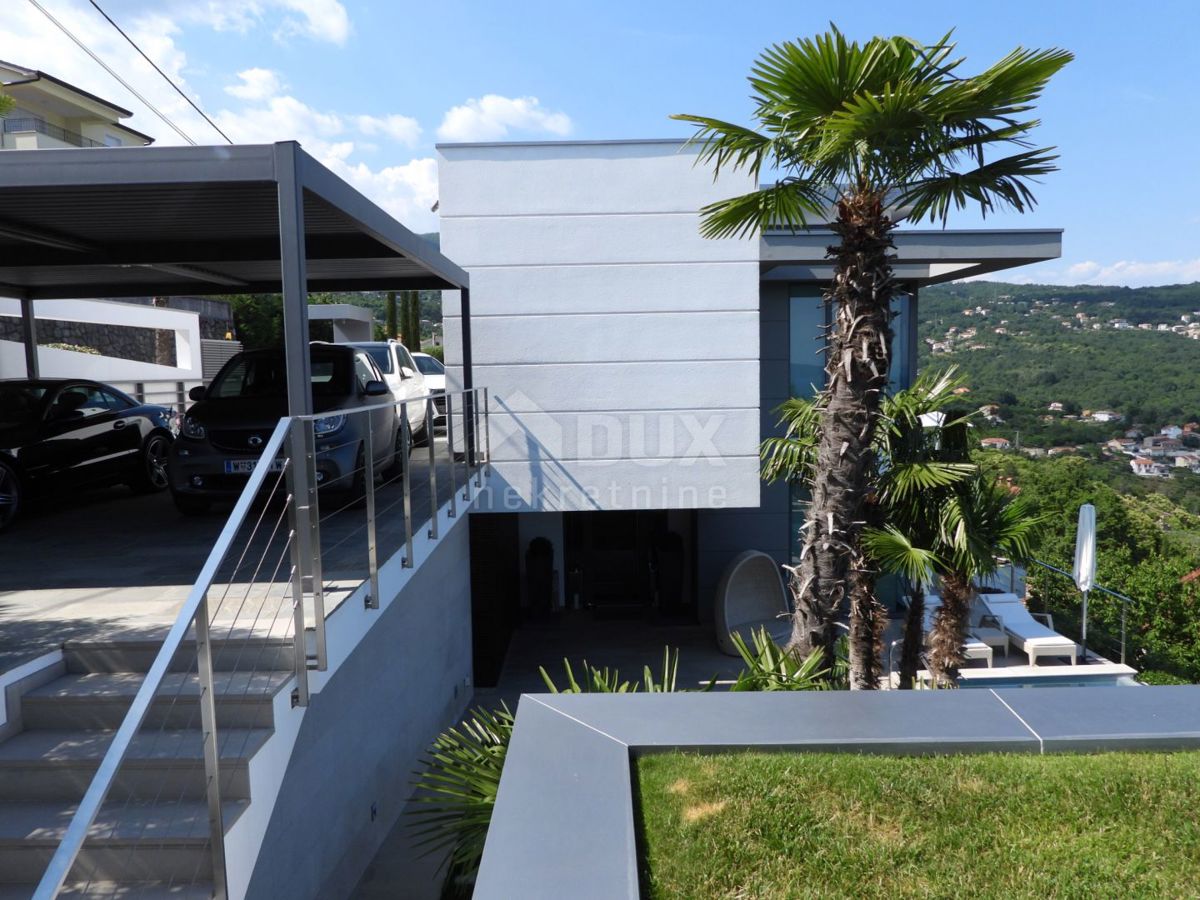 OPATIJA, LOVRAN - luksuzna vila s čudovitim pogledom na morje, bazenom in vrtom površine 500m2