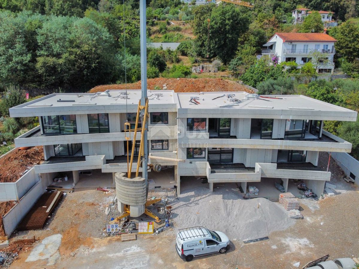 OPATIJA, LOVRAN - penthouse v novogradnji v bližini plaže in Lovrana