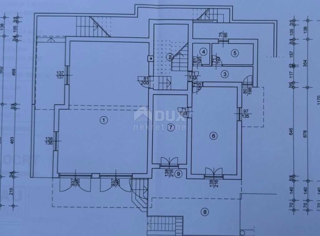 OPATIJA, IČIĆI - hiša v bližini marine Ičići za obnovo, bogat vrt, panoramski pogled na morje, garaže