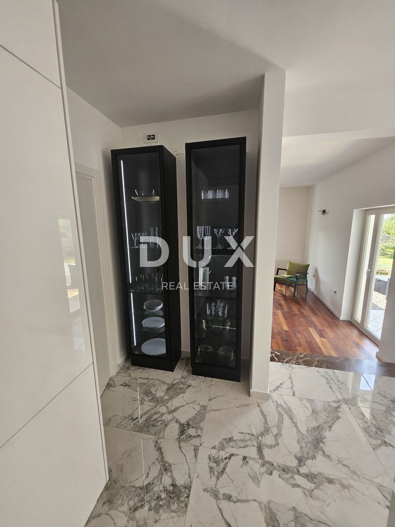 Costabella, Rijeka, 300m2