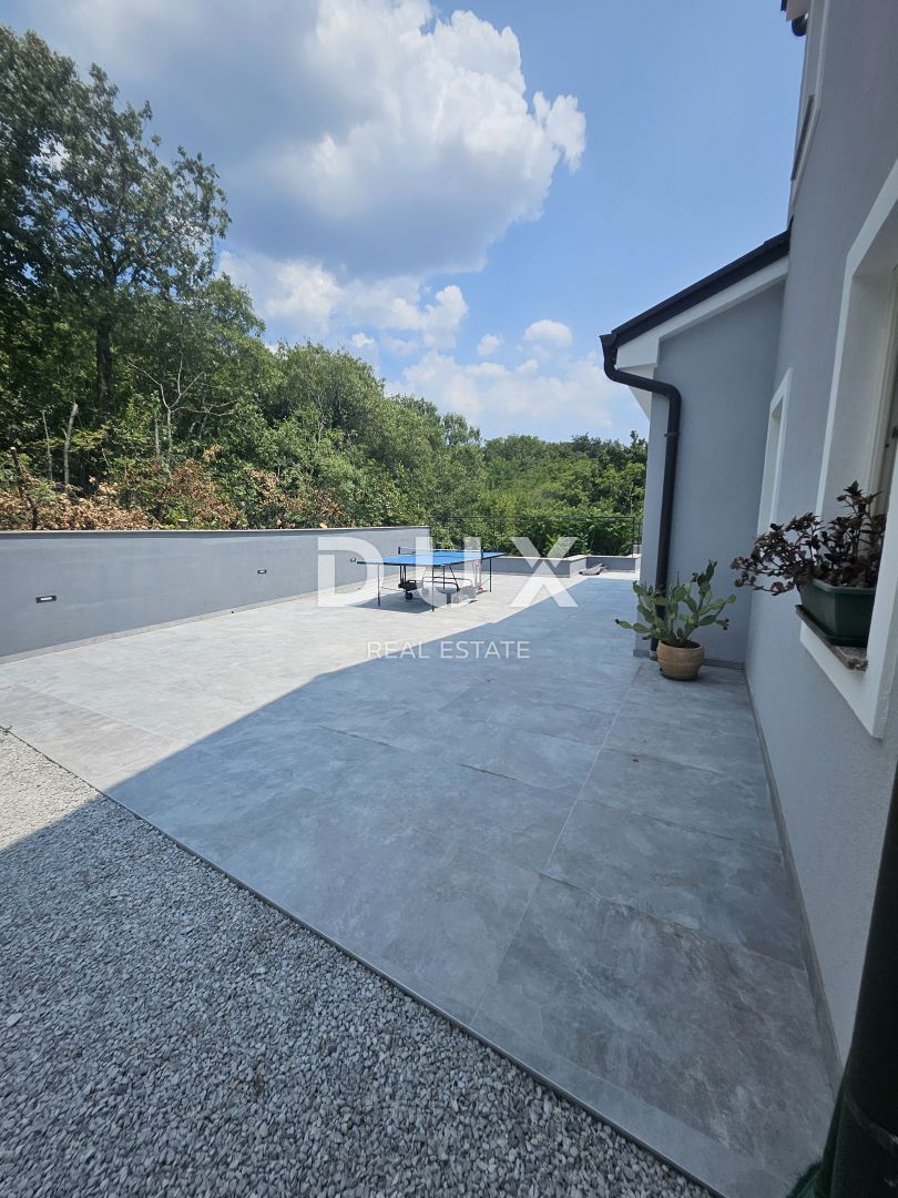 Costabella, Rijeka, 300m2