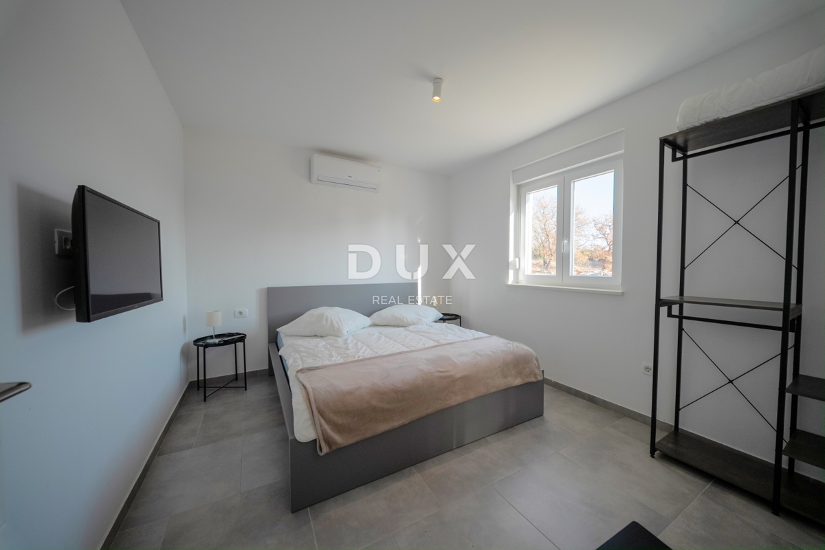 ISTRA, OKOLICA FAŽANA - Diskretna vila z maksimalno zasebnostjo na TOP lokaciji v bližini Fažane in Pulja