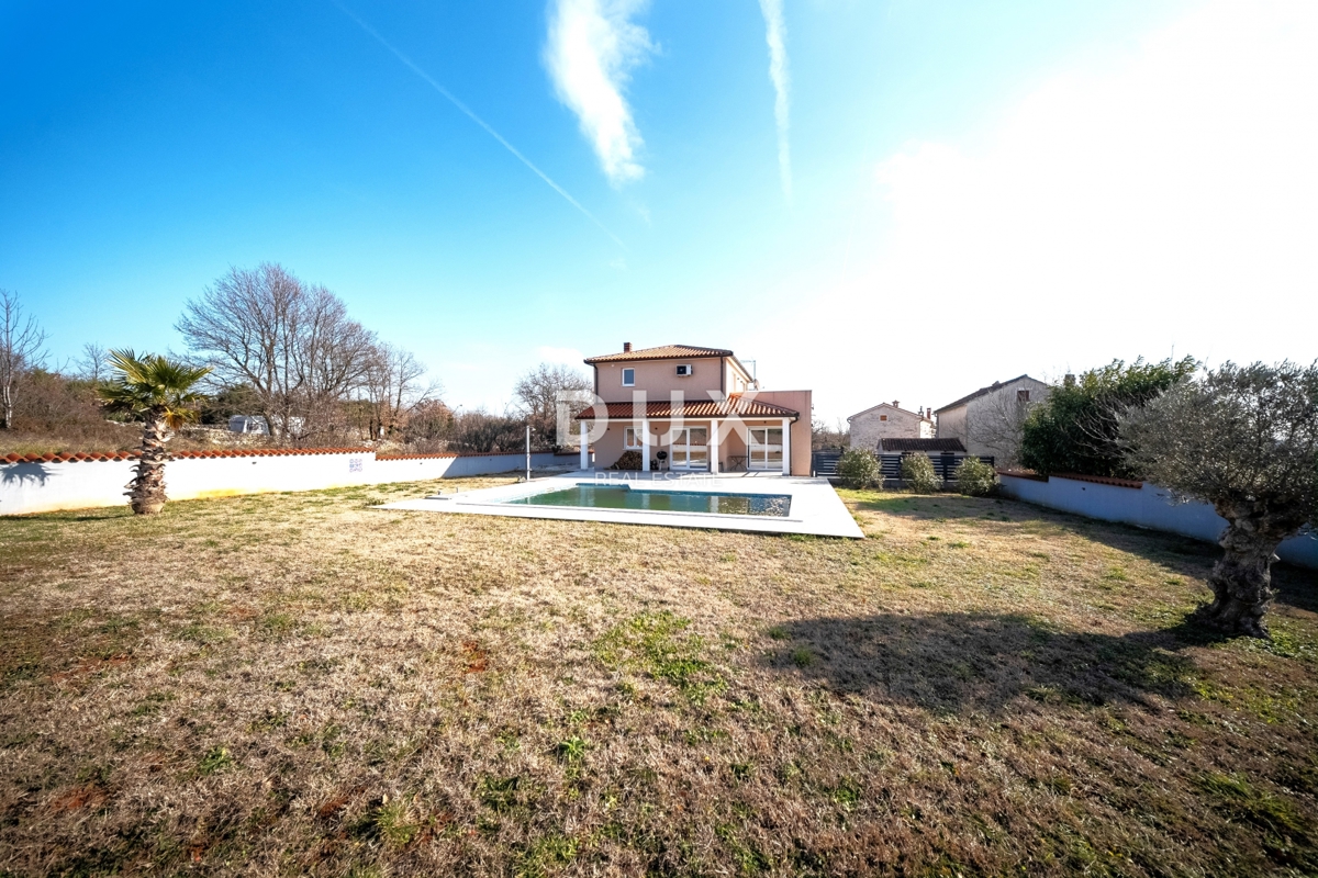 ISTRA, OKOLICA FAŽANA - Diskretna vila z maksimalno zasebnostjo na TOP lokaciji v bližini Fažane in Pulja