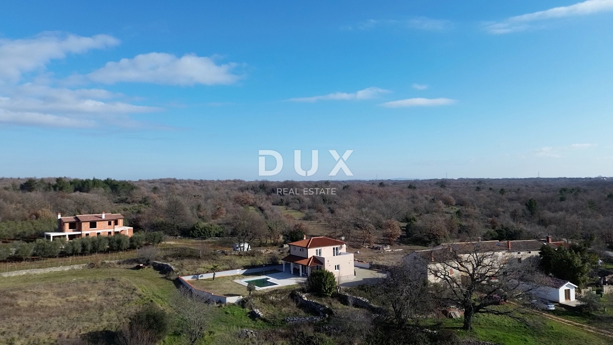 ISTRA, OKOLICA FAŽANA - Diskretna vila z maksimalno zasebnostjo na TOP lokaciji v bližini Fažane in Pulja