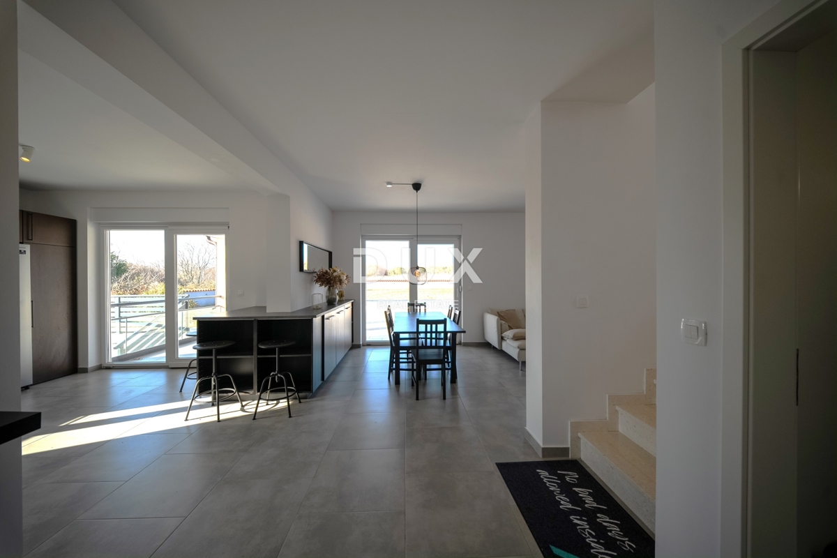 ISTRA, OKOLICA FAŽANA - Diskretna vila z maksimalno zasebnostjo na TOP lokaciji v bližini Fažane in Pulja