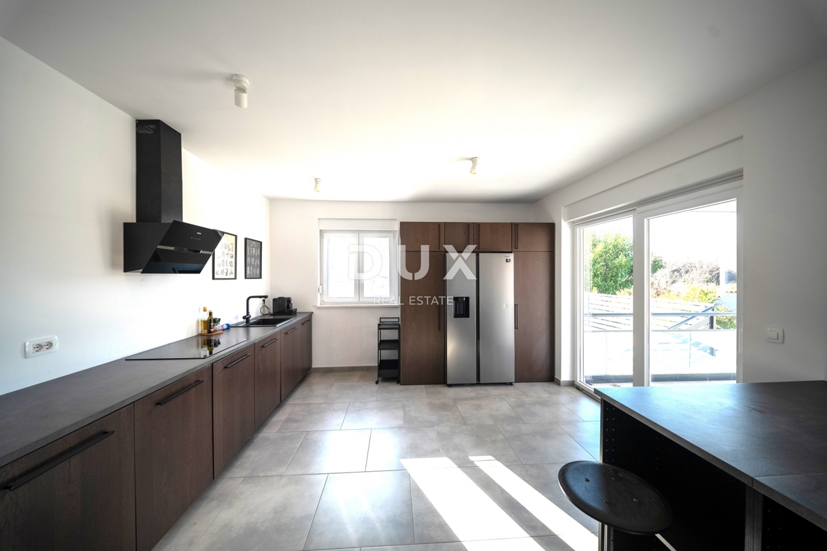 ISTRA, OKOLICA FAŽANA - Diskretna vila z maksimalno zasebnostjo na TOP lokaciji v bližini Fažane in Pulja