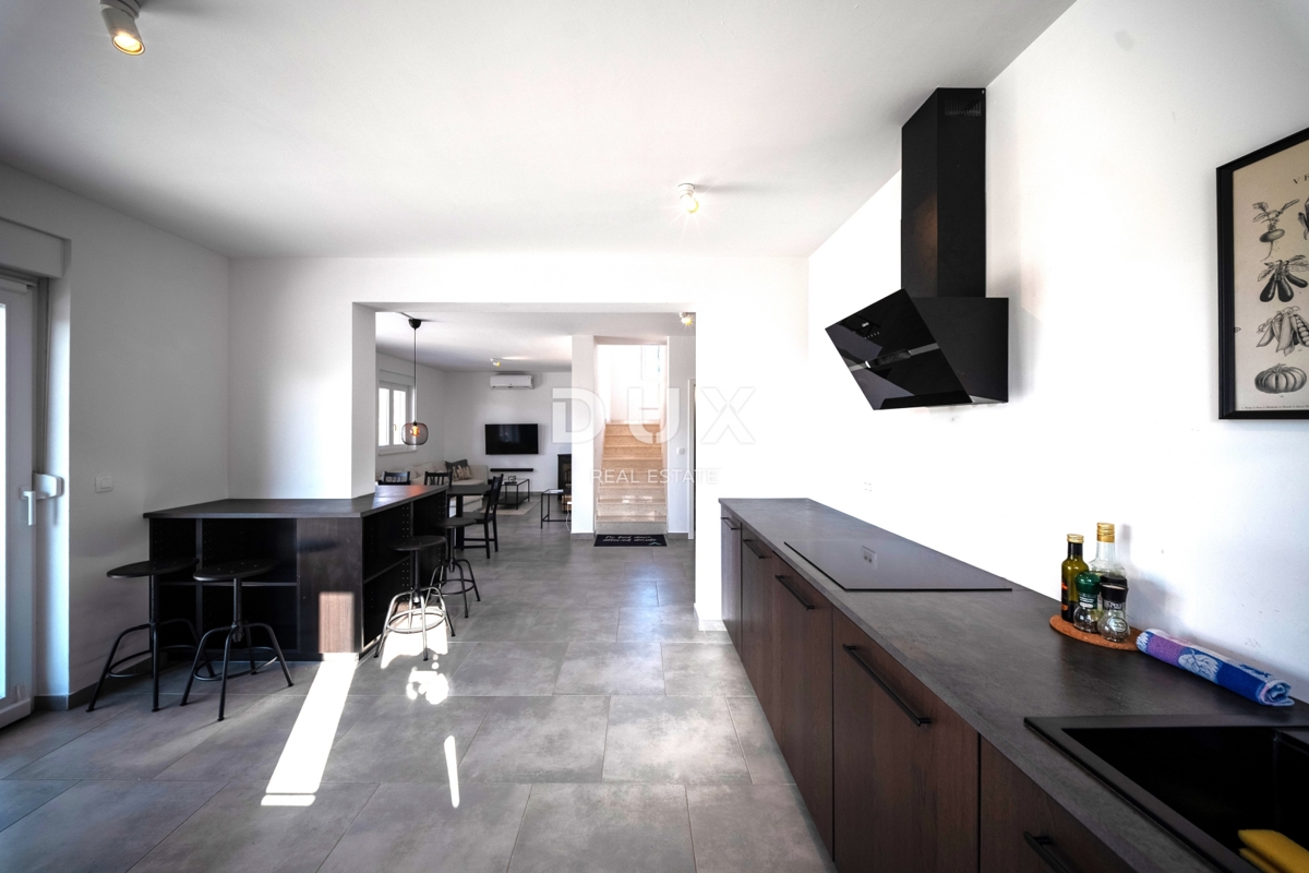 ISTRA, OKOLICA FAŽANA - Diskretna vila z maksimalno zasebnostjo na TOP lokaciji v bližini Fažane in Pulja