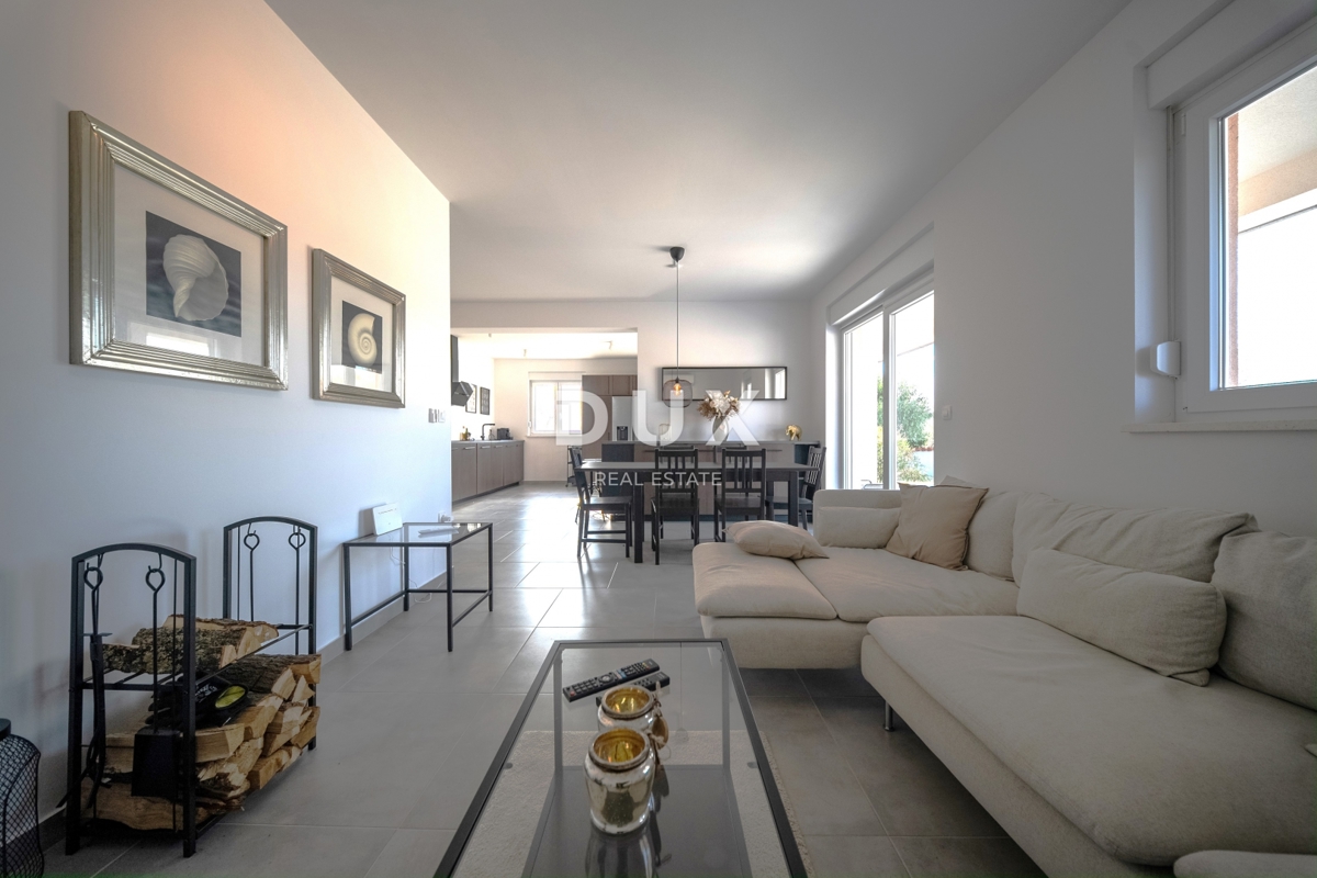 ISTRA, OKOLICA FAŽANA - Diskretna vila z maksimalno zasebnostjo na TOP lokaciji v bližini Fažane in Pulja