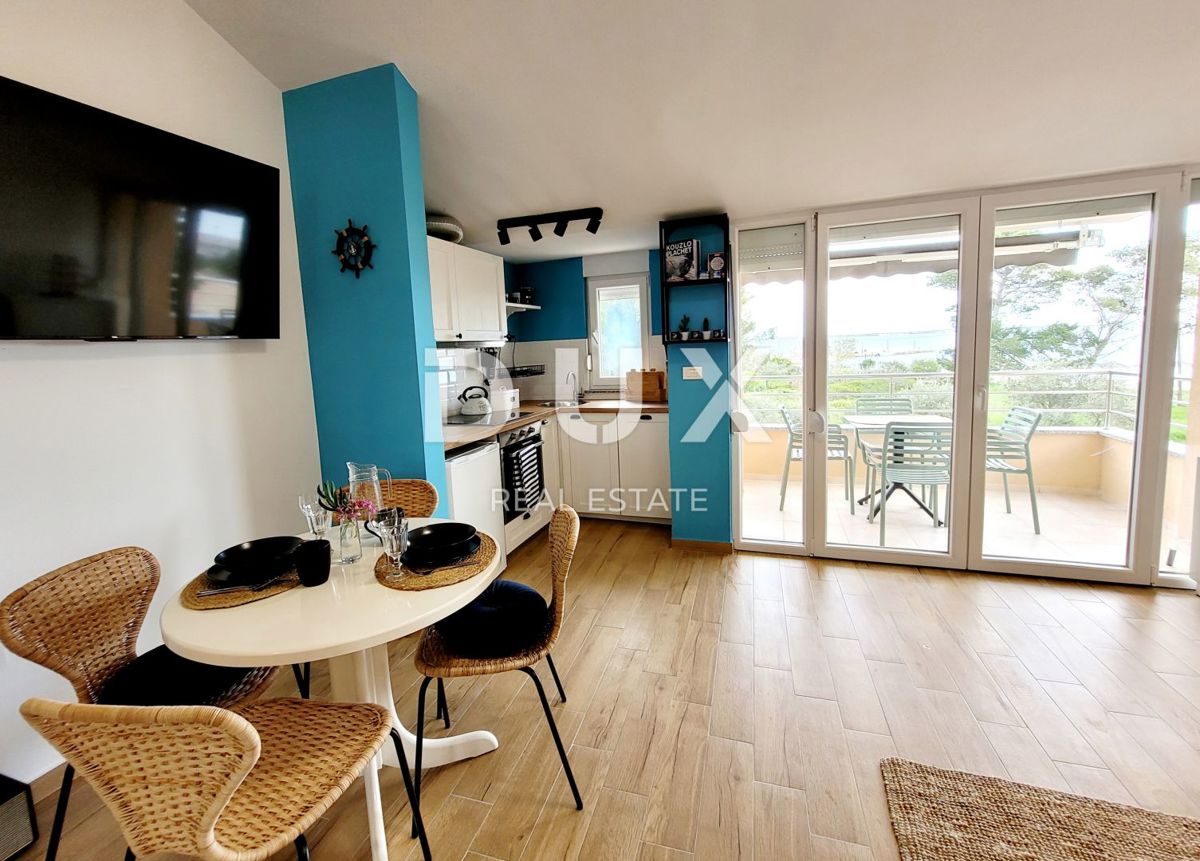 ZADAR, VIR - Apartma v mediteranskem stilu, pogled na morje, 80 m od čudovite plaže Jadro!