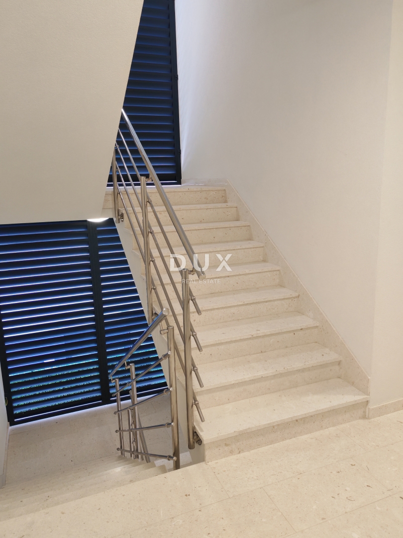 ZADAR, DIKLO - Vrhunski penthouse s pogledom na morje le 50 metrov od plaže! S7