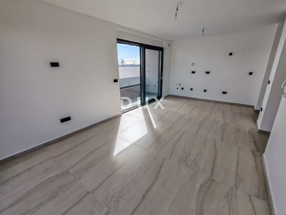 ZADAR, DIKLO - Vrhunski penthouse s pogledom na morje le 50 metrov od plaže! S7