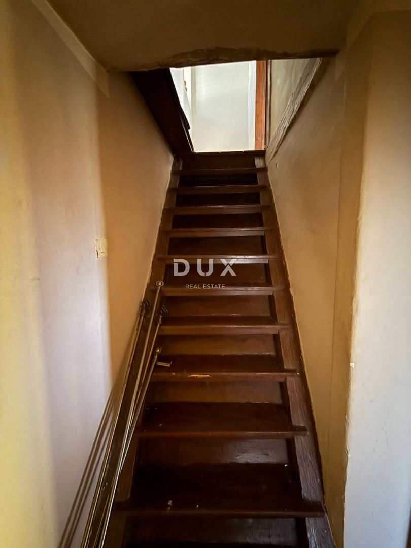 ISTRA, BRGOD - Hiša dvojček s pogledom na morje