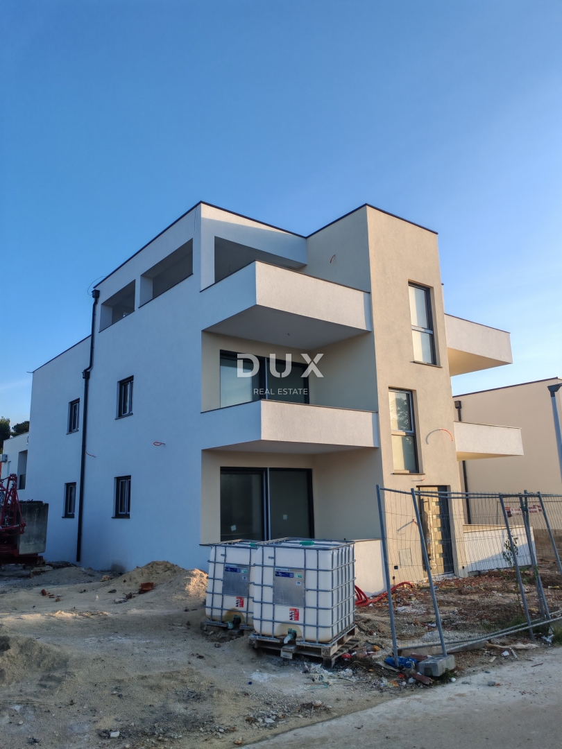 ZADAR, VIR - Vrhunsko stanovanje s strešno teraso in čudovitim pogledom na morje! Novogradnja! S4