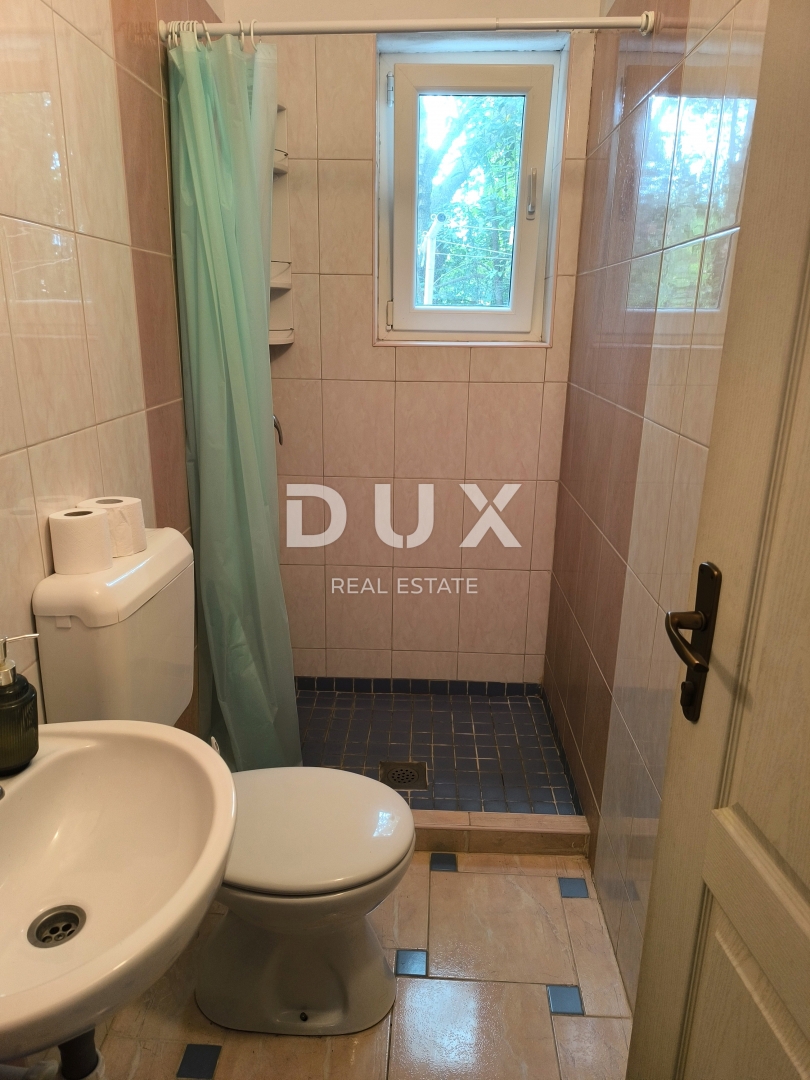 ISTRA, PREMANTURA - Duplex stanovanje 64 m2, 2 spalnici, 2 kopalnici, vrt in parkirišče - BLIZU PLAŽE!!